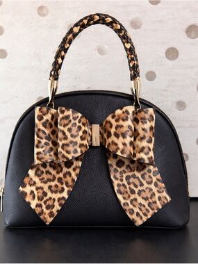 Crossi Satchel and Coin Bag • STUNNING